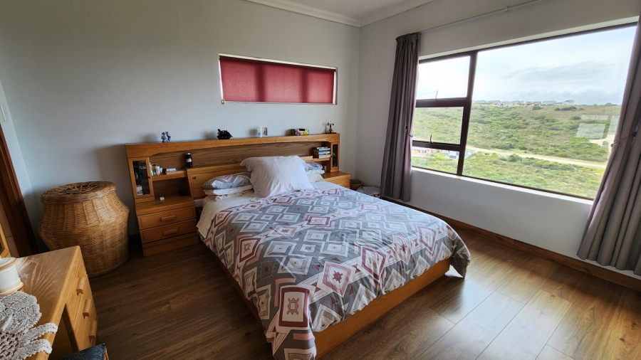 6 Bedroom Property for Sale in Seemeeu Park Western Cape